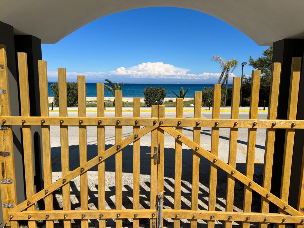 Готель Gazonia Family Estate Skala  Екстер'єр фото