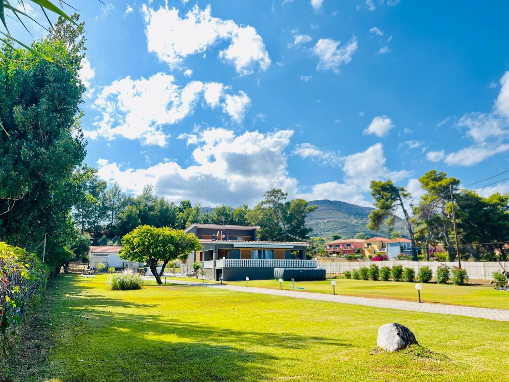 Готель Gazonia Family Estate Skala  Екстер'єр фото
