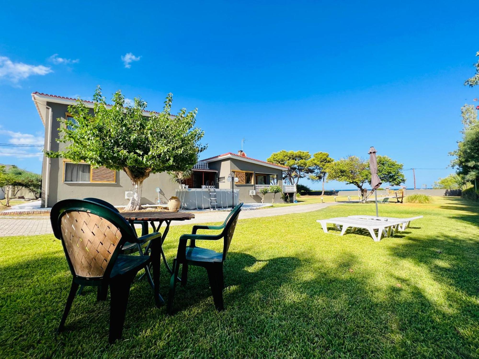 Готель Gazonia Family Estate Skala  Екстер'єр фото