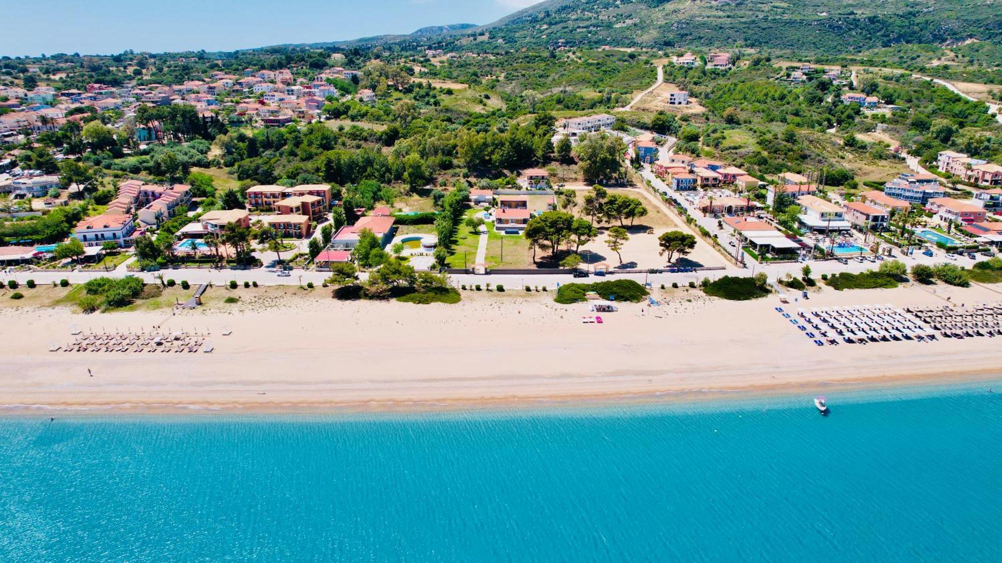 Готель Gazonia Family Estate Skala  Екстер'єр фото
